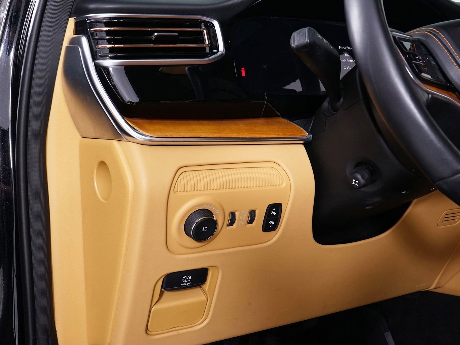 Used 2022 Jeep Grand Wagoneer Series III w/ Rear Seat Video Group 1 image 32