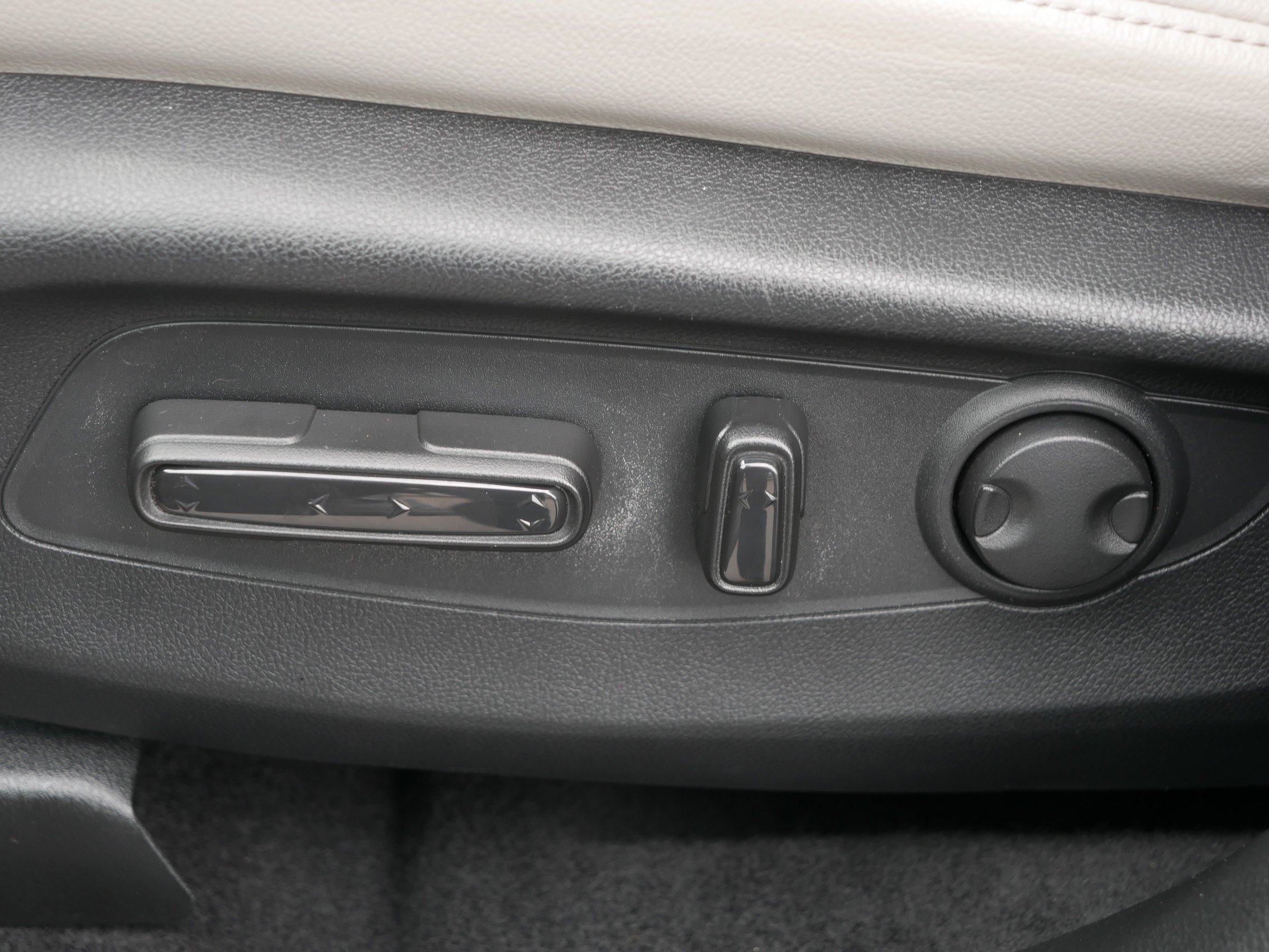 Used 2025 Honda CR-V EX-L image 20
