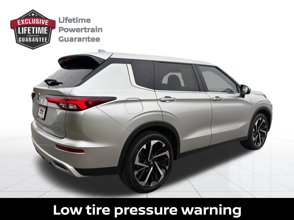 Used 2024 Mitsubishi Outlander SE FWD image 8