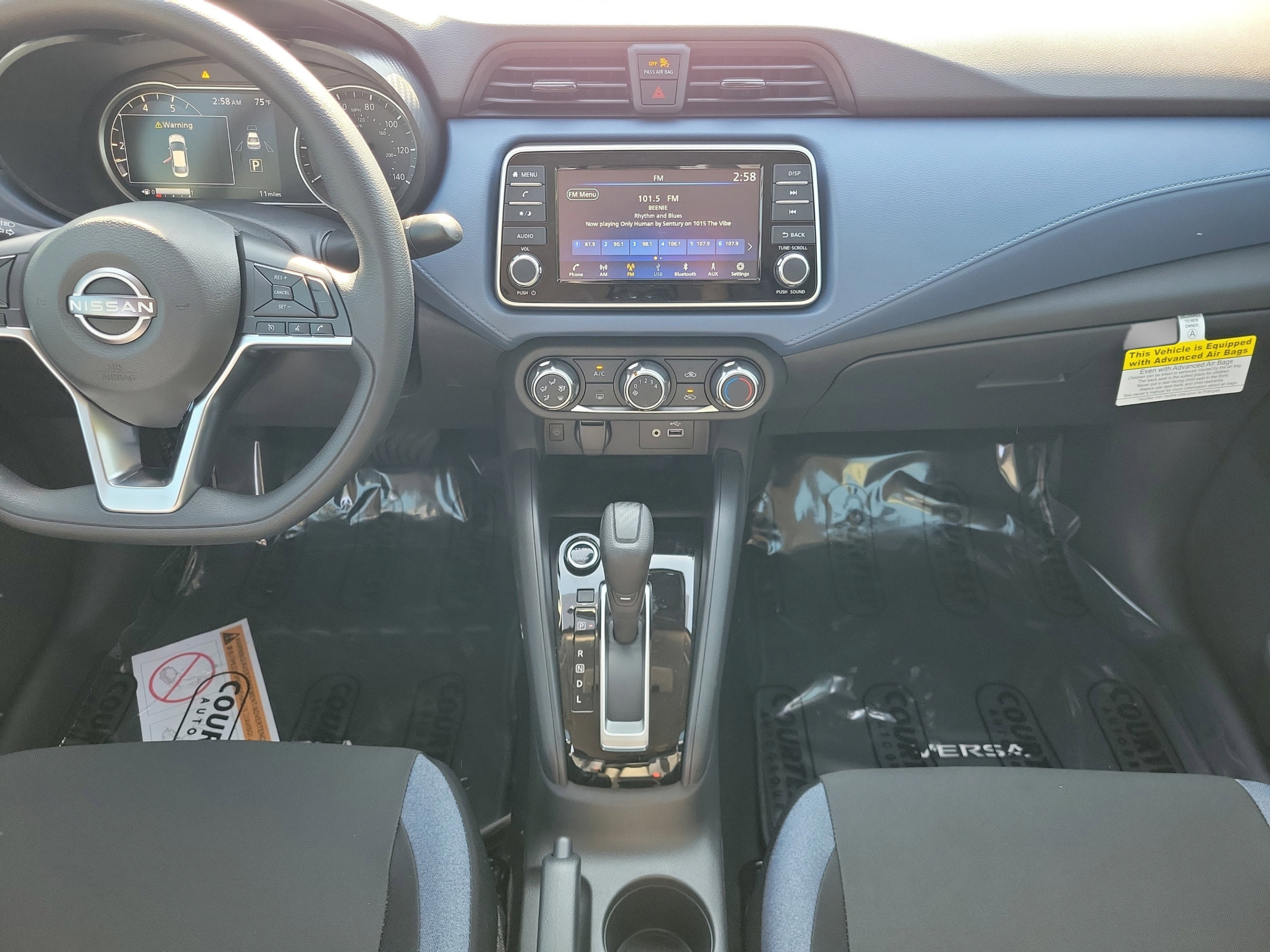 New 2025 Nissan Versa SV w/ Trunk Package FWD image 15