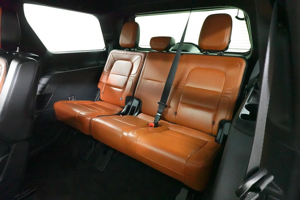 Used 2021 Lincoln Navigator Reserve w/ Luxury Package AWD/4WD image 29