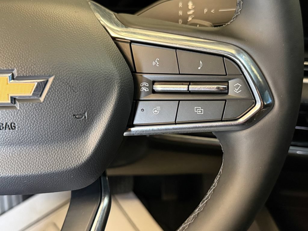 Used 2025 Chevrolet Equinox LT FWD image 11