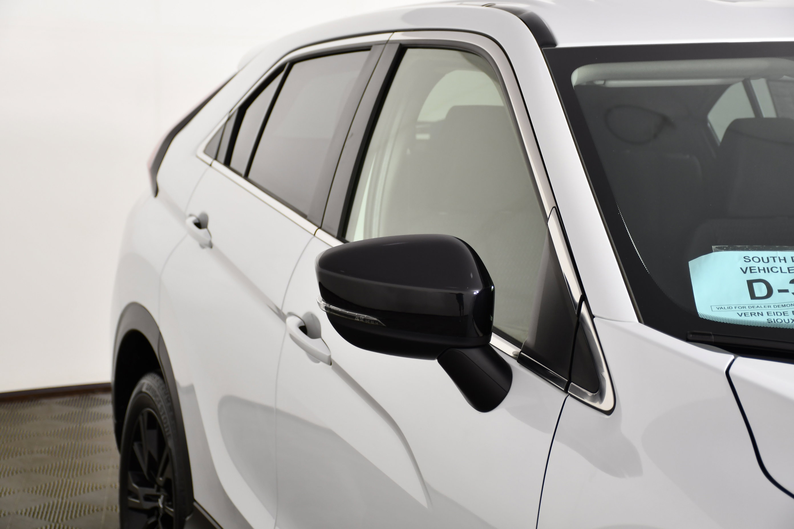 Used 2023 Mitsubishi Eclipse Cross LE AWD/4WD image 14