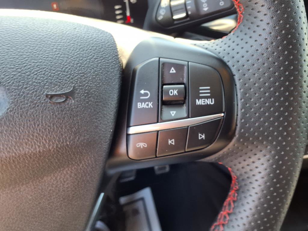 Certified 2023 Ford Escape ST-Line image 18