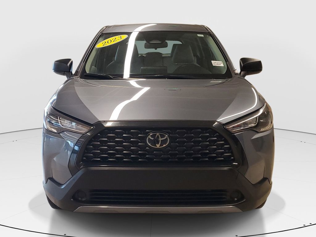 Used 2023 Toyota Corolla Cross L image 2