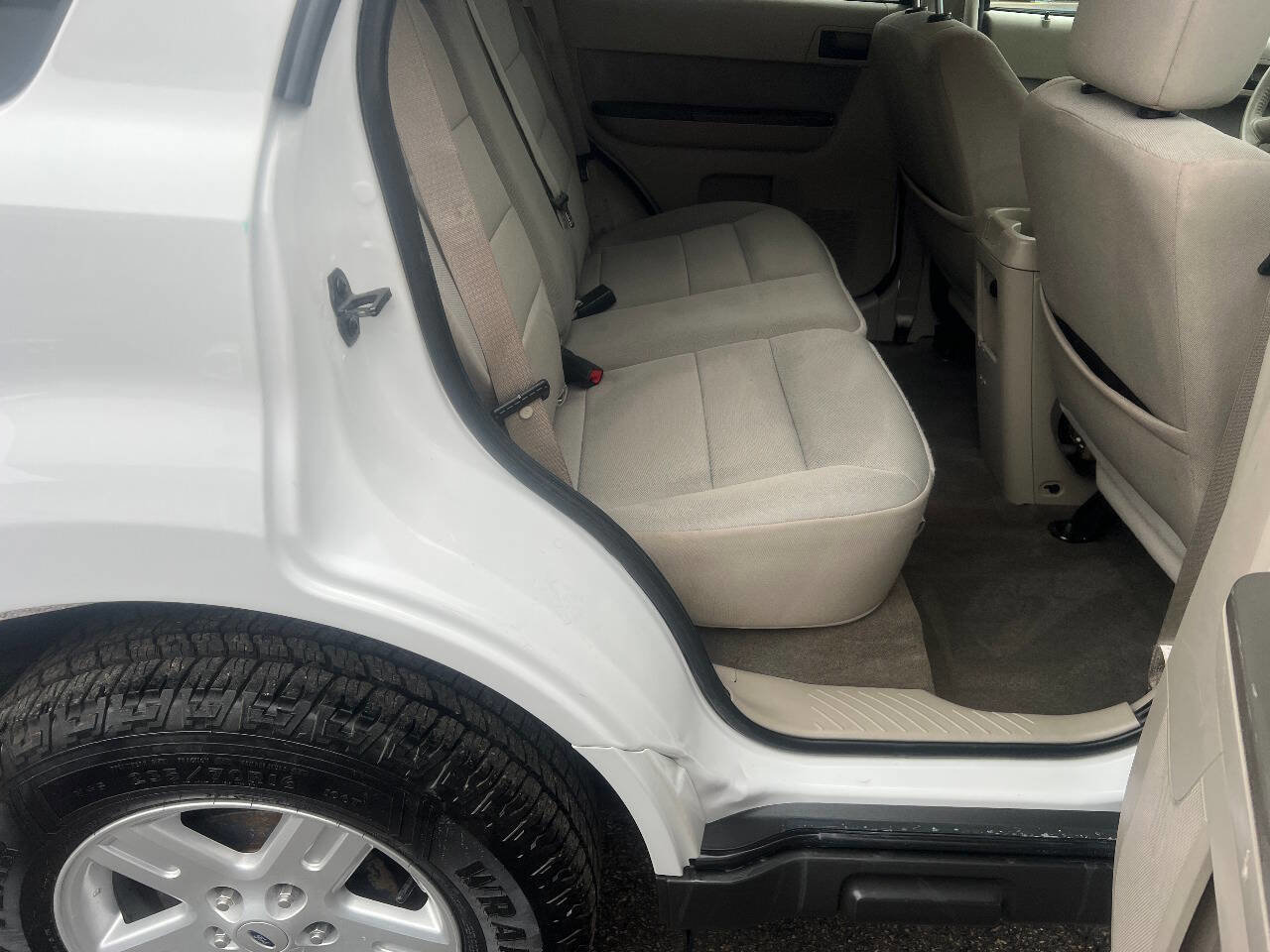 Used 2010 Ford Escape Limited image 22