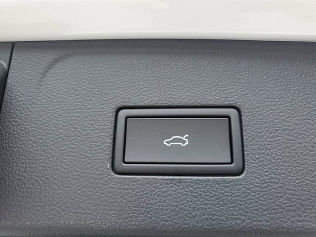 New 2026 Volkswagen Atlas SEL Premium R-Line image 10