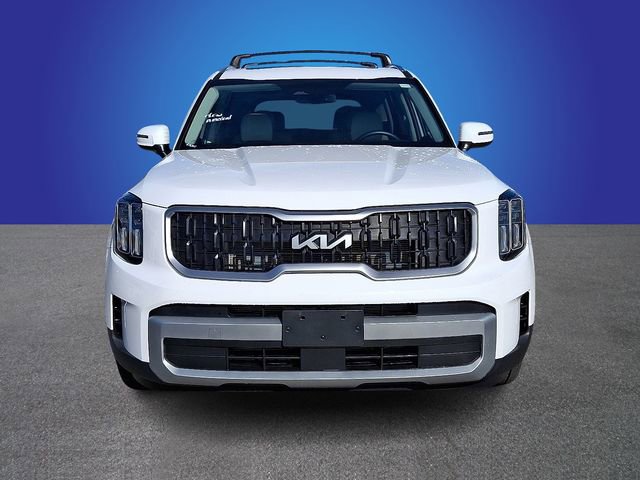 Used 2025 Kia Telluride EX w/ EX Captain's Chair Package image 2