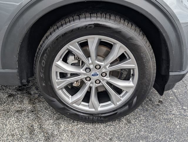 Used 2023 Ford Explorer XLT w/ Equipment Group 202A image 18