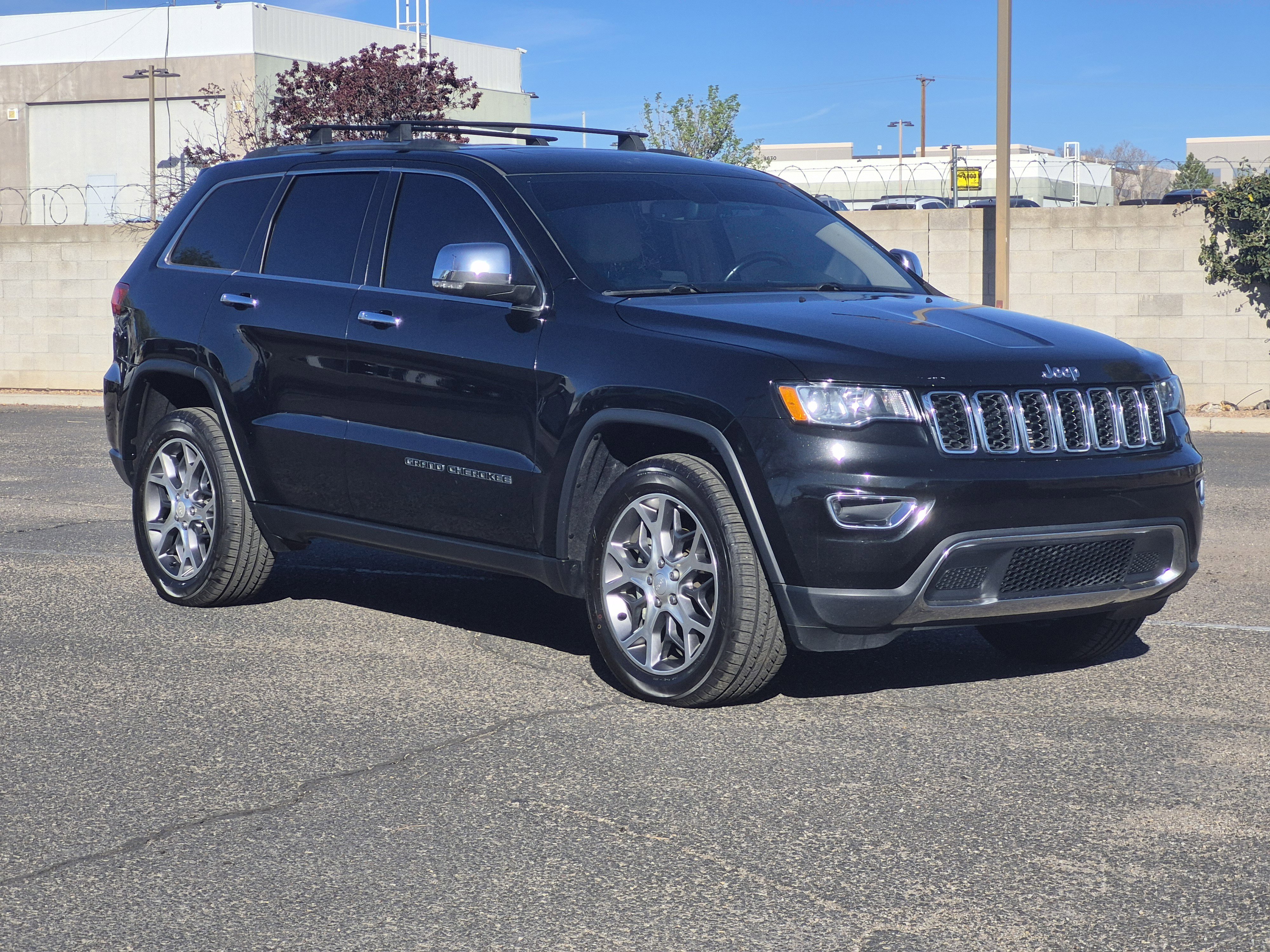 Used 2020 Jeep Grand Cherokee Limited image 3