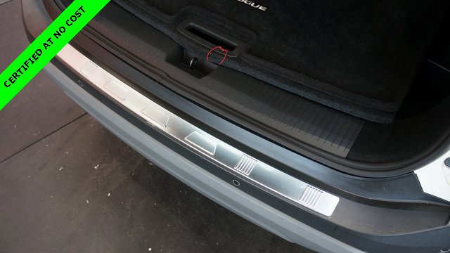 Used 2022 Nissan Rogue SV w/ SV Premium Package image 43