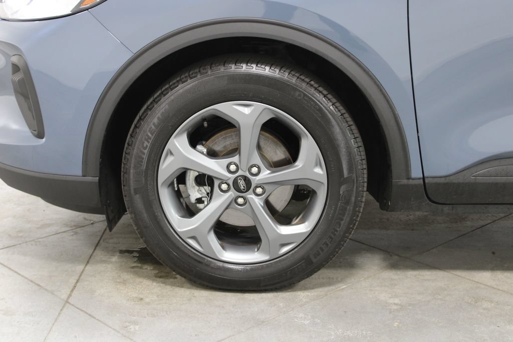 Used 2025 Ford Escape ST-Line w/ Tech Pack #1 FWD image 19
