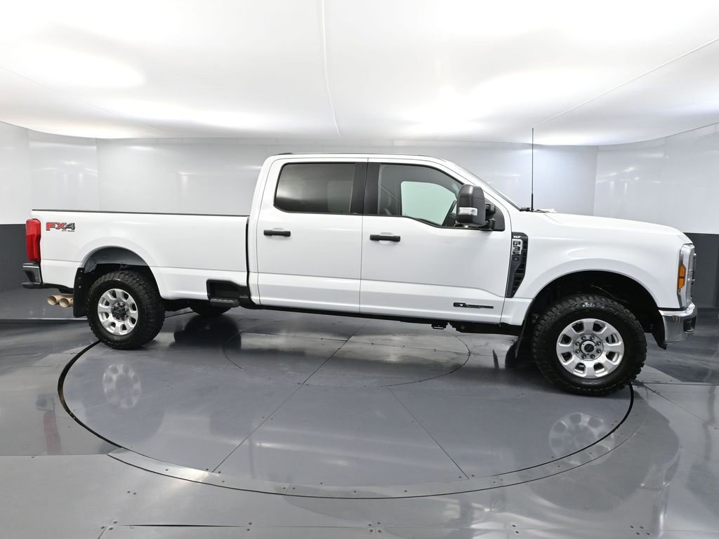Used 2024 Ford F350 XLT w/ FX4 Off-Road Package image 4