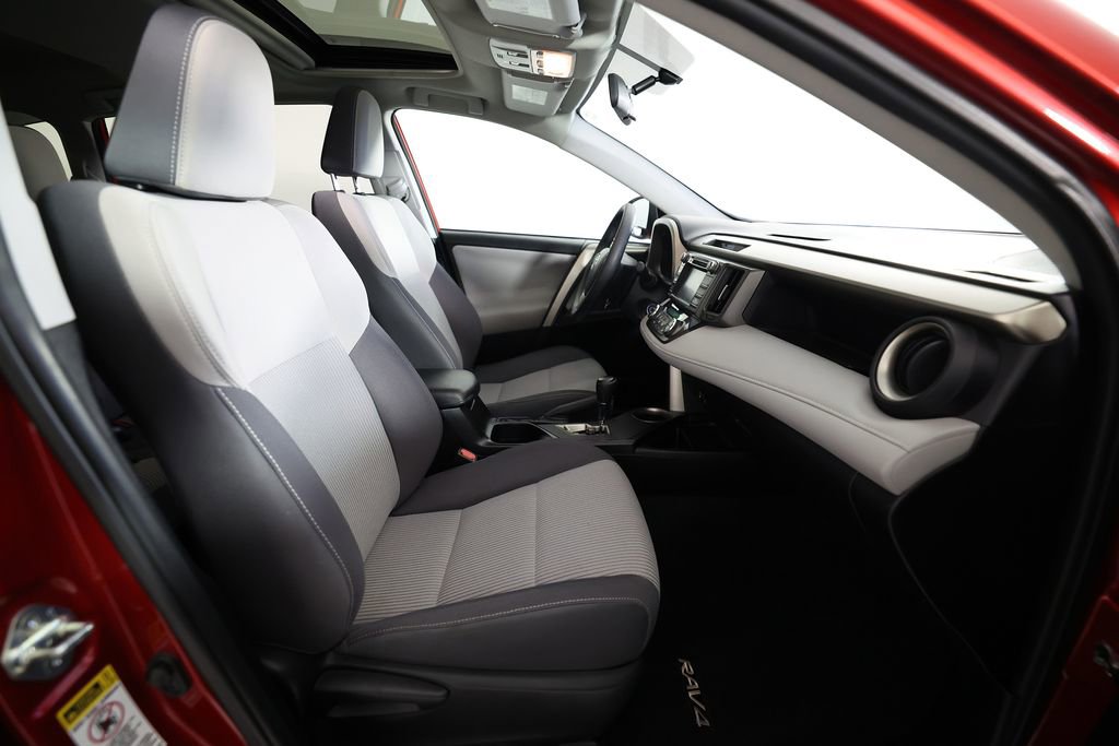 Used 2014 Toyota RAV4 XLE FWD image 10