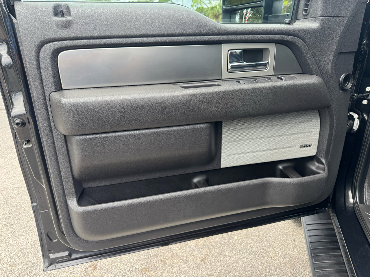 Used 2013 Ford F150 FX4 w/ Luxury Equipment Group image 24