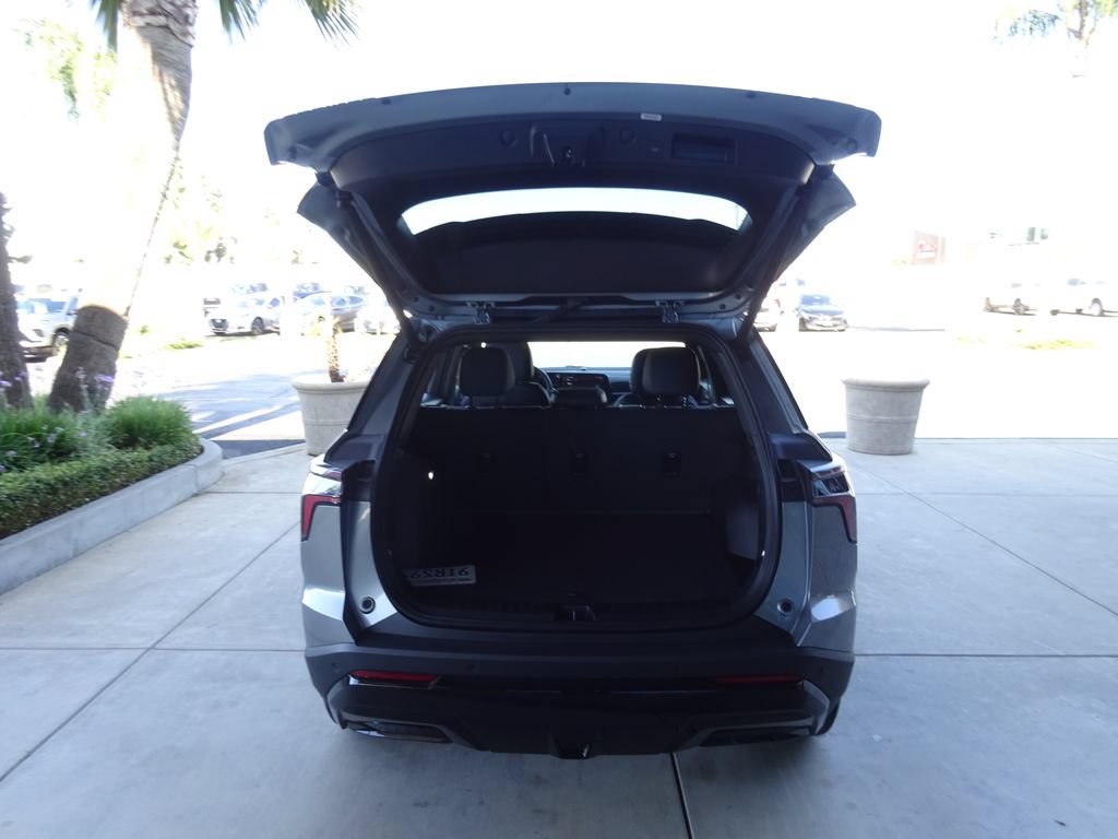 Certified 2025 Chevrolet Equinox RS FWD image 30