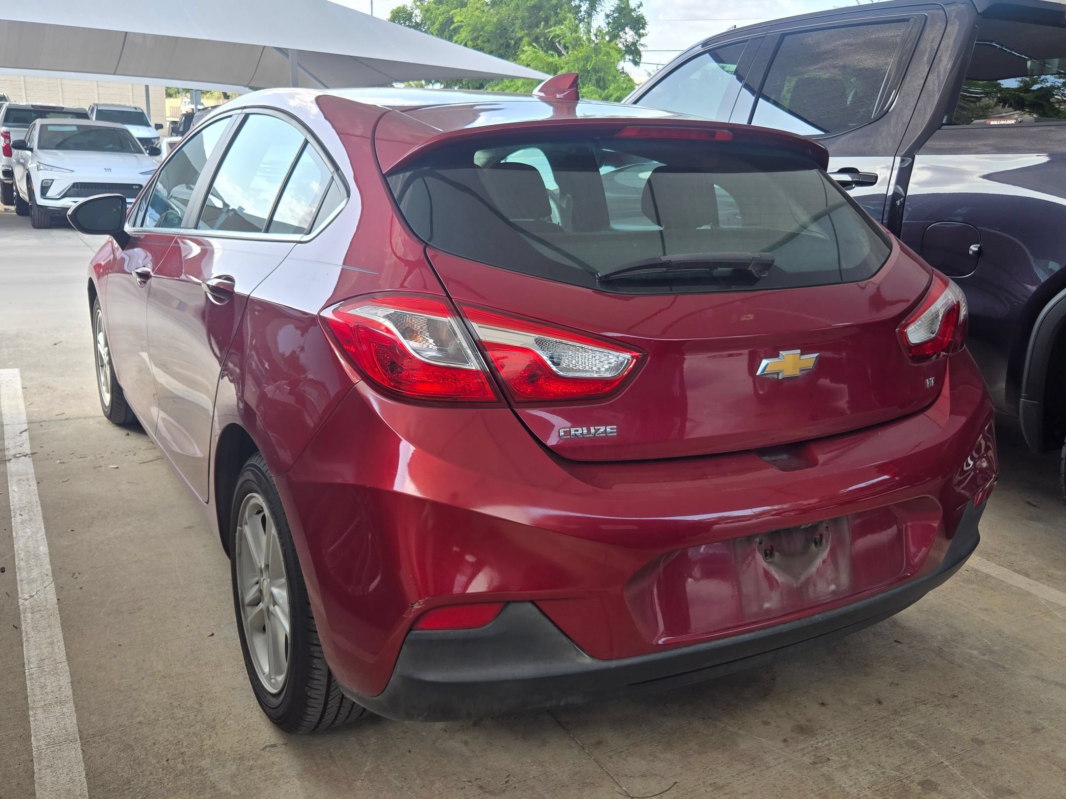 Certified 2017 Chevrolet Cruze LT w/ Convenience Package FWD image 5