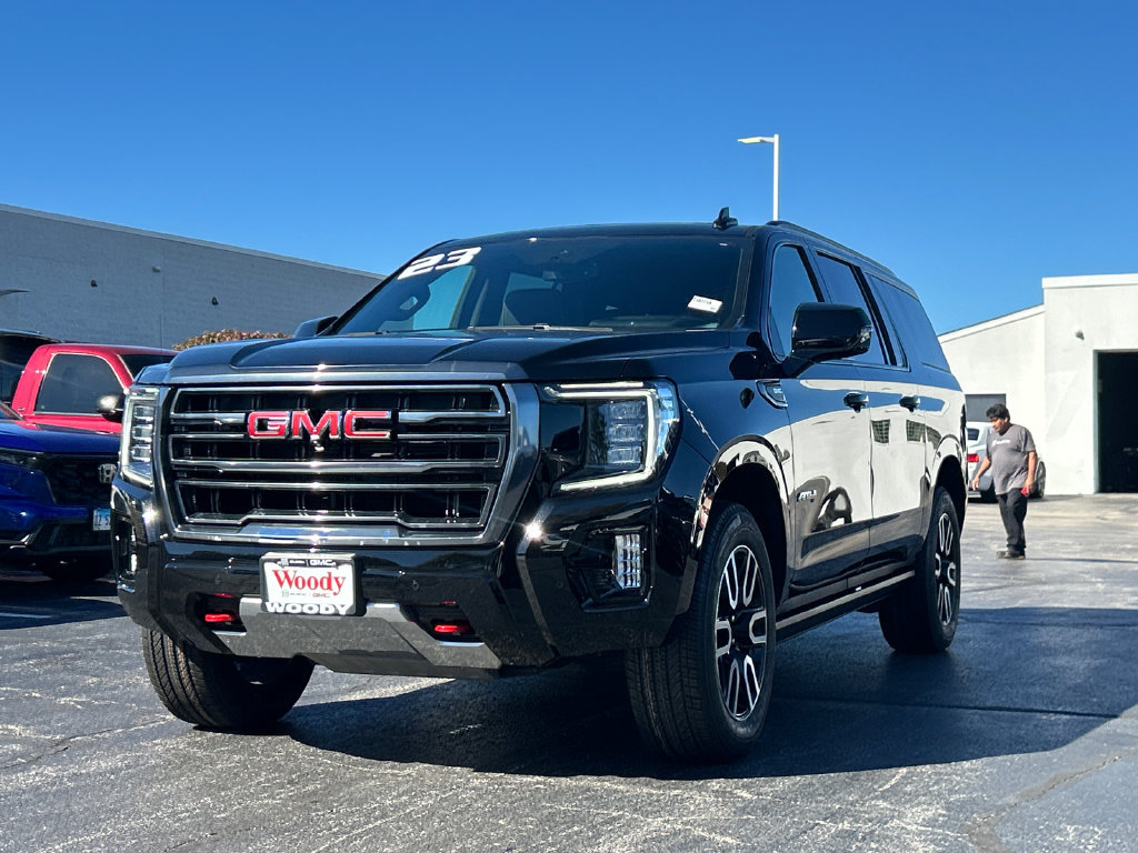 Certified 2023 GMC Yukon XL AT4 w/ AT4 Premium Package AWD/4WD image 2