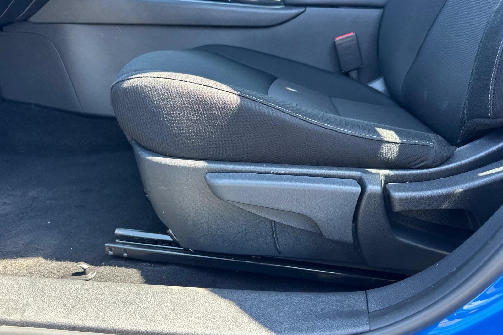 Used 2025 Nissan Sentra SV FWD image 15