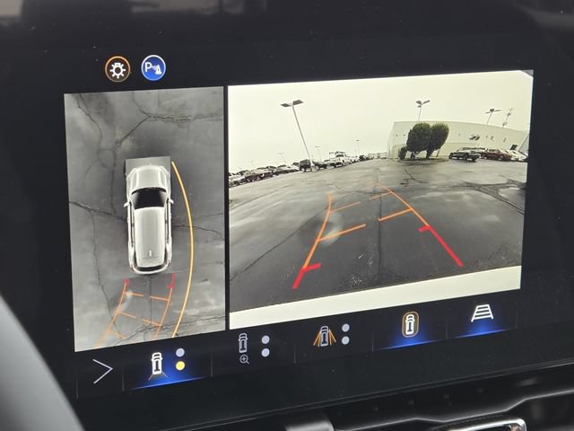 New 2026 Chevrolet Equinox LT w/ Safety and Technology Package AWD/4WD image 4