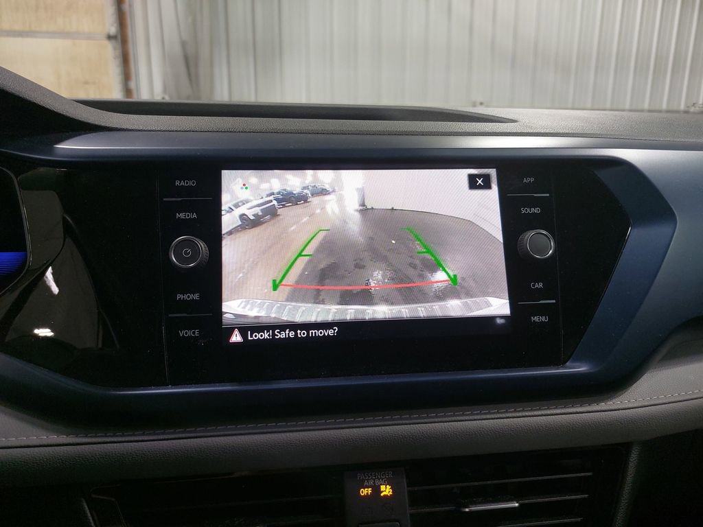 Used 2023 Volkswagen Taos SE w/ Panoramic Sunroof Package image 24