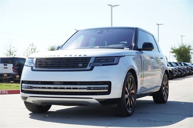 Used 2023 Land Rover Range Rover SE image 3