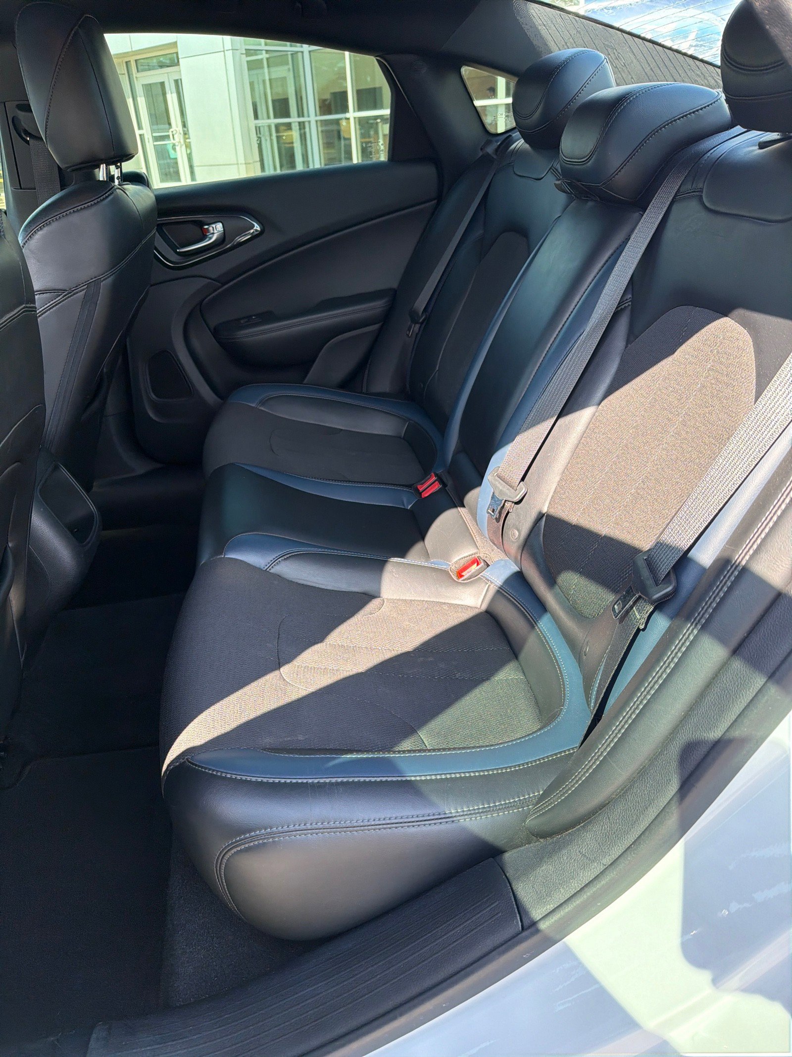 Used 2015 Chrysler 200 S FWD image 12