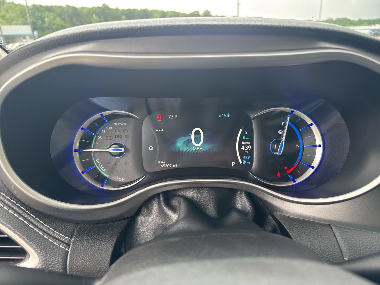 Used 2024 Chrysler Pacifica Limited FWD image 27