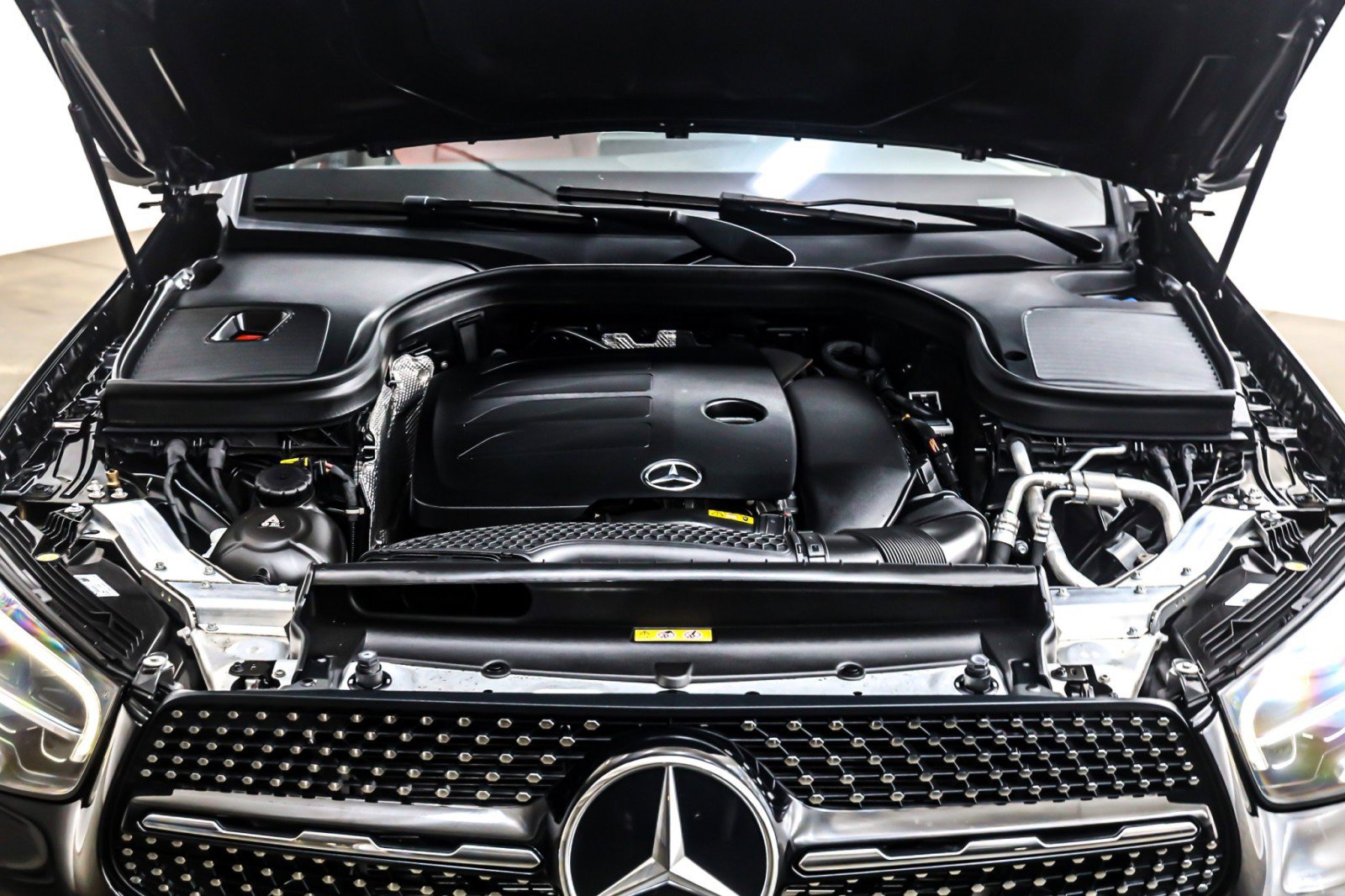 Used 2022 Mercedes-Benz GLC 300 image 11