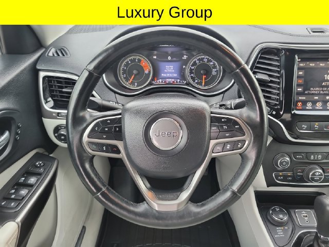 Used 2019 Jeep Cherokee Limited w/ Luxury Group AWD/4WD image 10