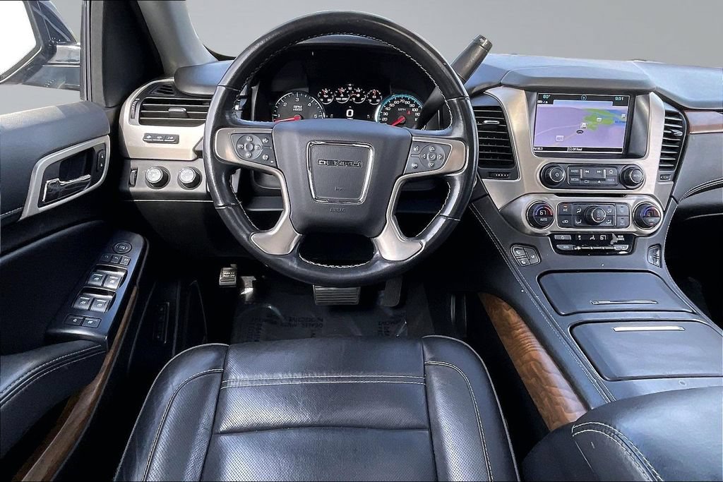 Used 2020 GMC Yukon Denali w/ Denali Premium Package AWD/4WD image 5