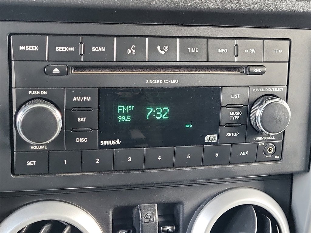 Used 2008 Jeep Wrangler Sahara w/ Dual Top Group image 26