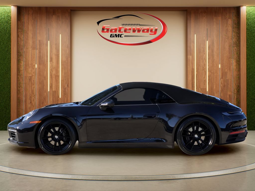Used 2021 Porsche 911 Carrera RWD image 2