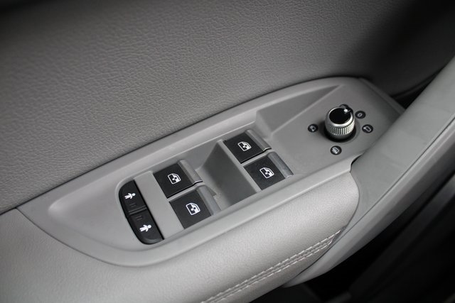 Used 2019 Audi Q5 2.0T Premium Plus w/ Premium Plus Package image 21