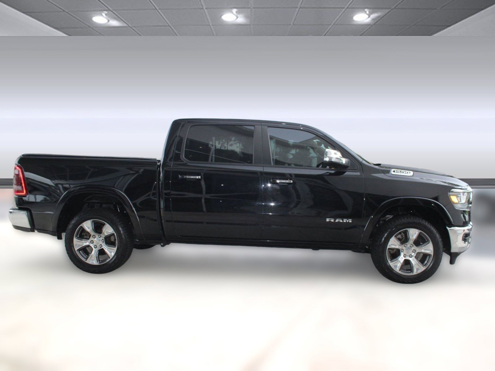 Used 2021 RAM 1500 Laramie image 8
