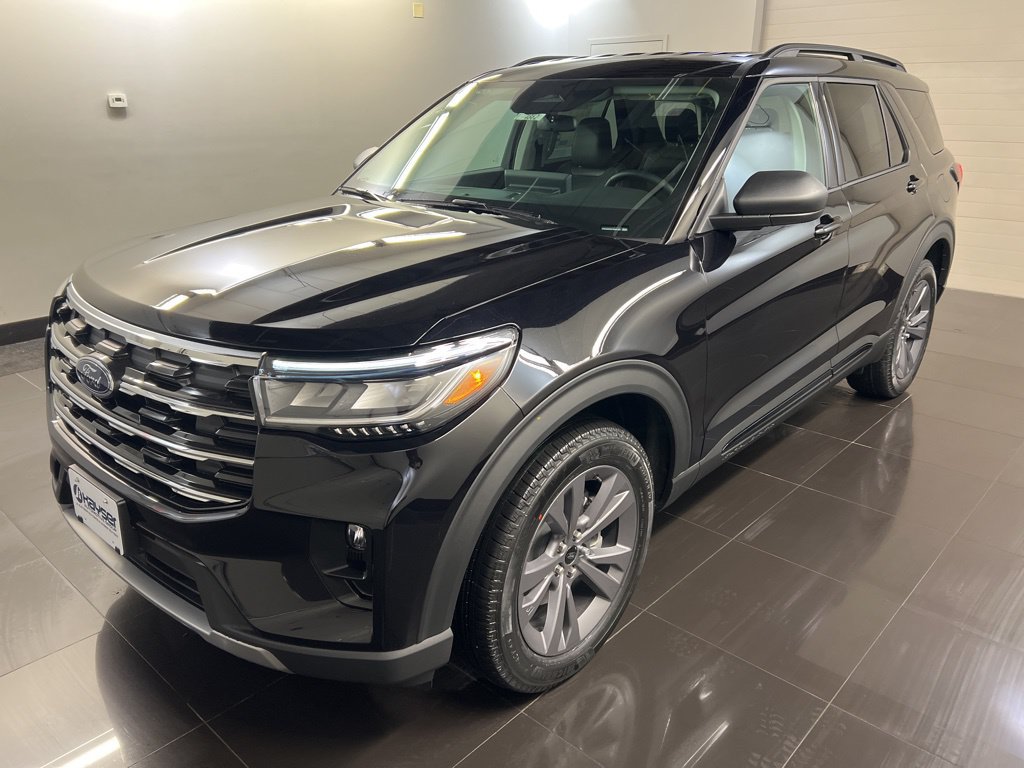 New 2026 Ford Explorer Active w/ Active Comfort Package AWD/4WD image 3