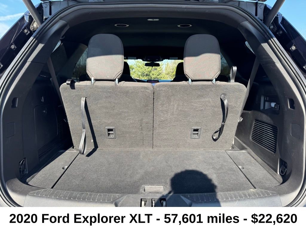 Used 2020 Ford Explorer XLT image 32