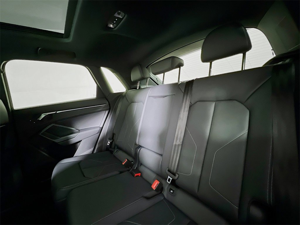 New 2025 Audi Q3 2.0T Premium image 22