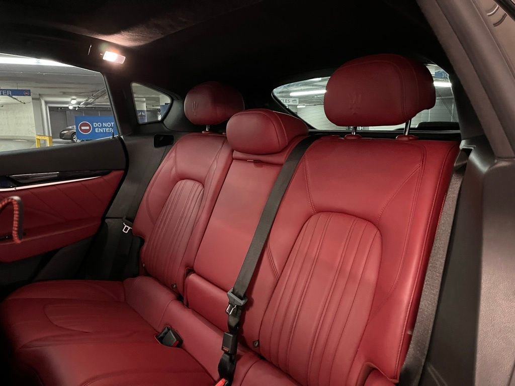 Used 2021 Maserati Levante image 20