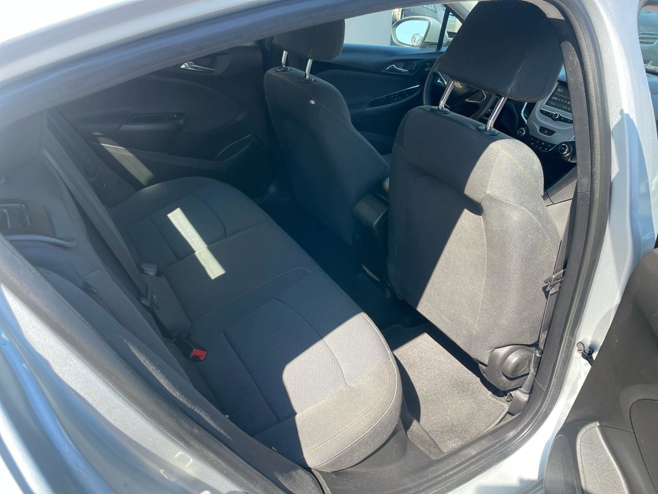 Used 2018 Chevrolet Cruze LS FWD image 31