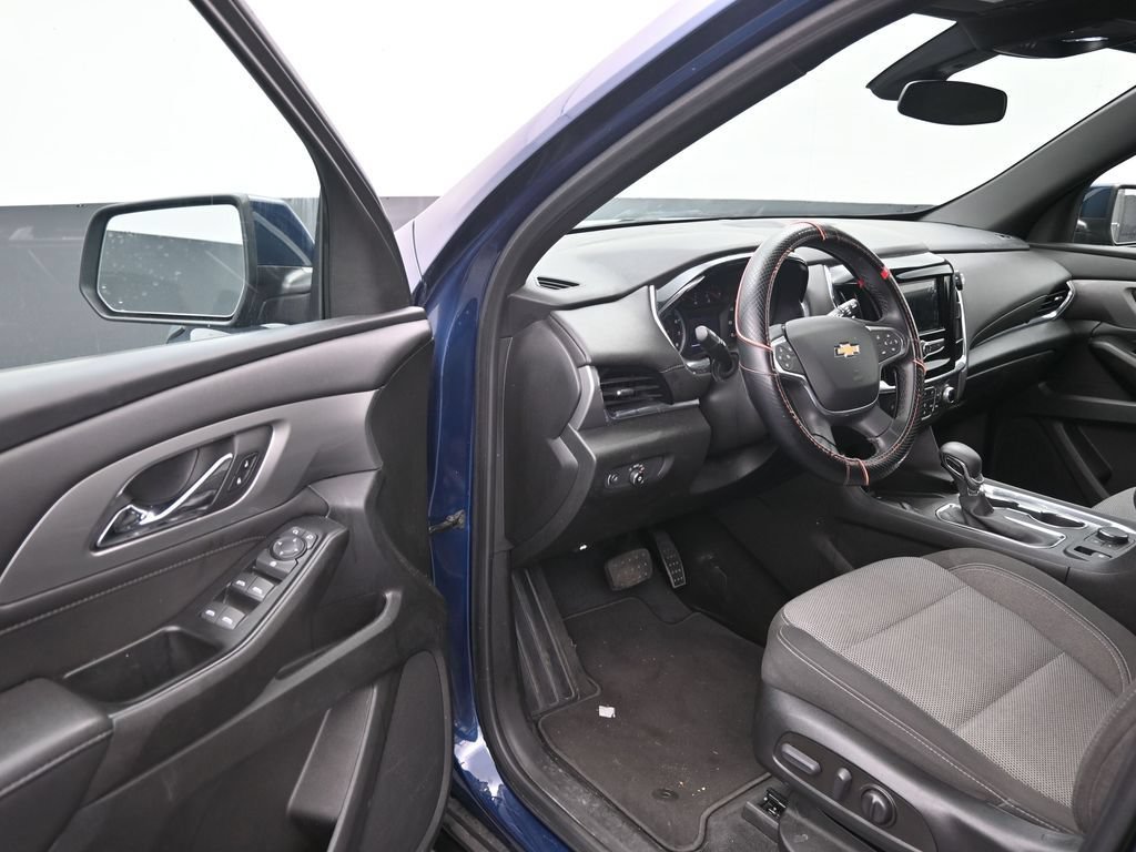 Used 2023 Chevrolet Traverse LT FWD image 10