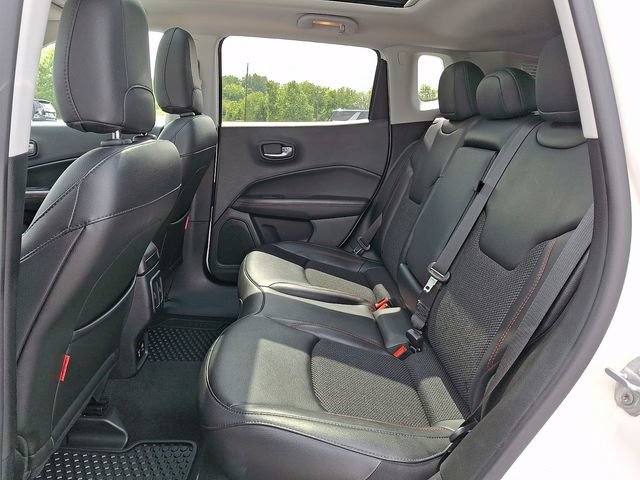 Used 2020 Jeep Compass Trailhawk w/ Cold Weather Group AWD/4WD image 10