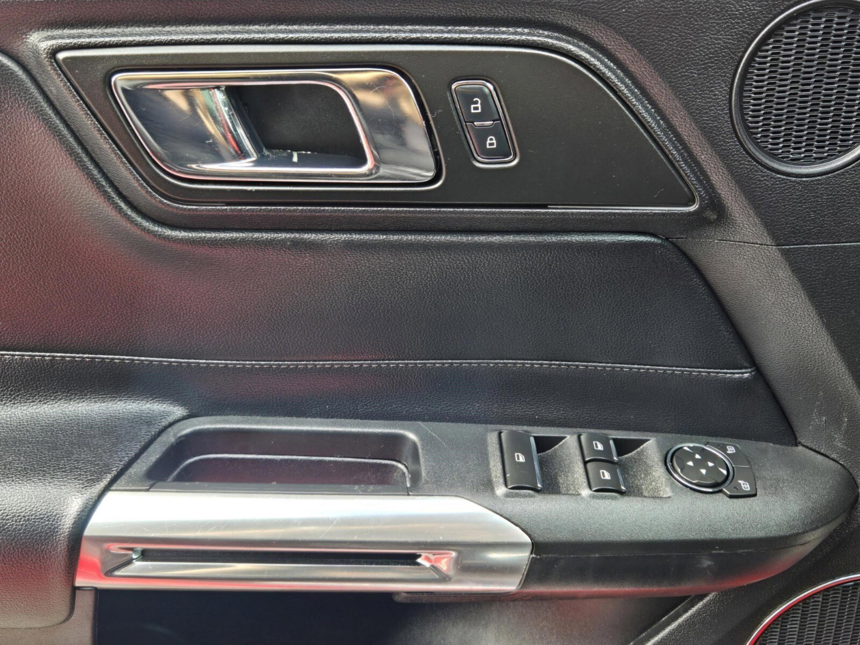 Used 2017 Ford Mustang Premium image 25