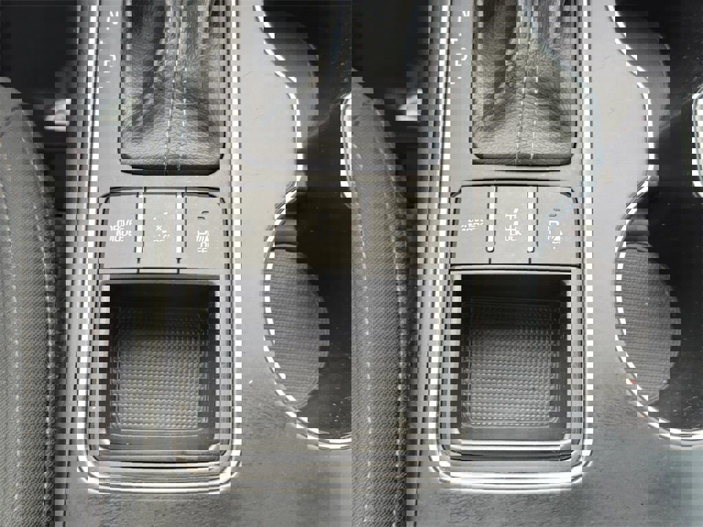 Used 2019 Kia Sorento LX w/ LX Convenience Package image 25