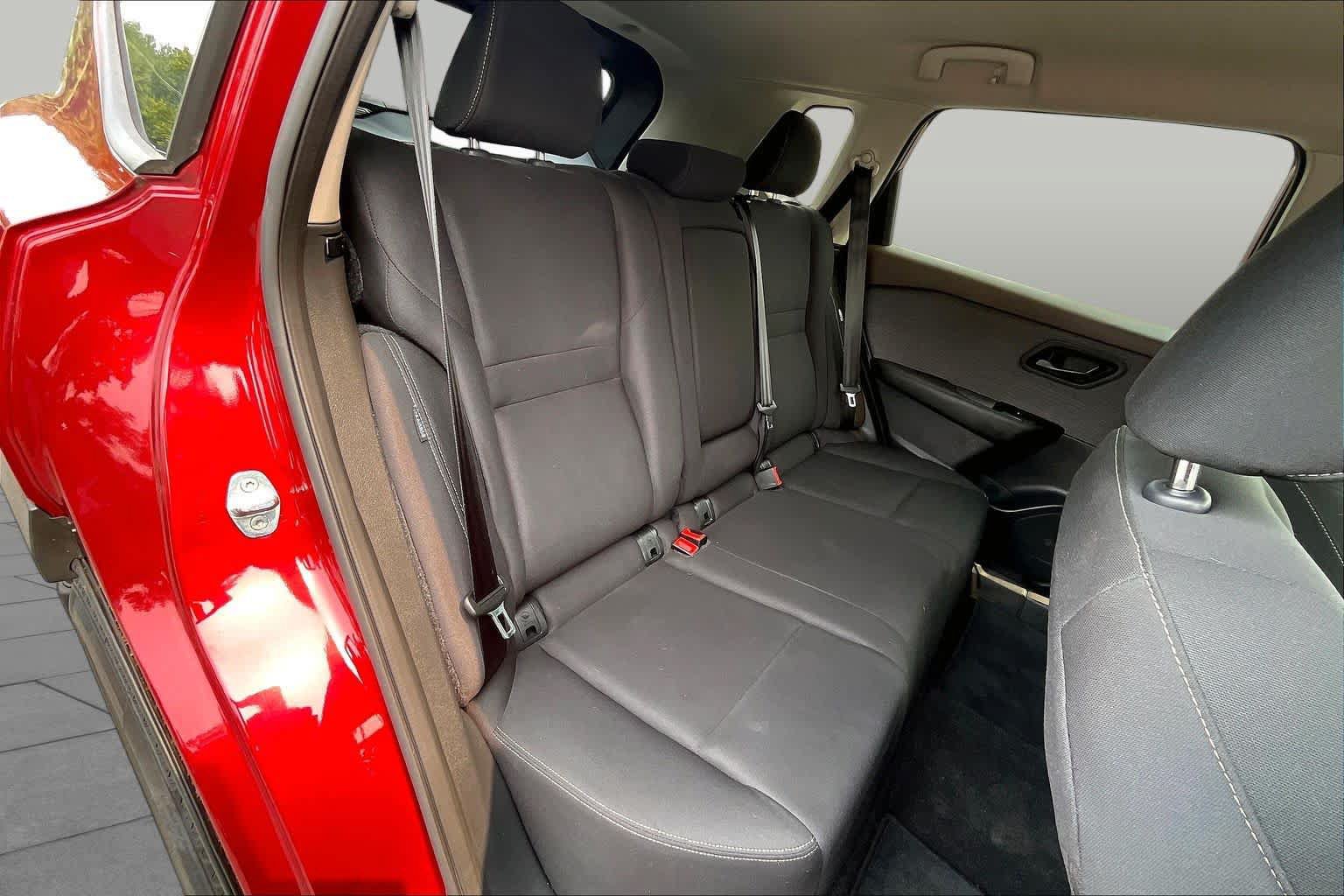 Used 2023 Nissan Rogue S FWD image 17