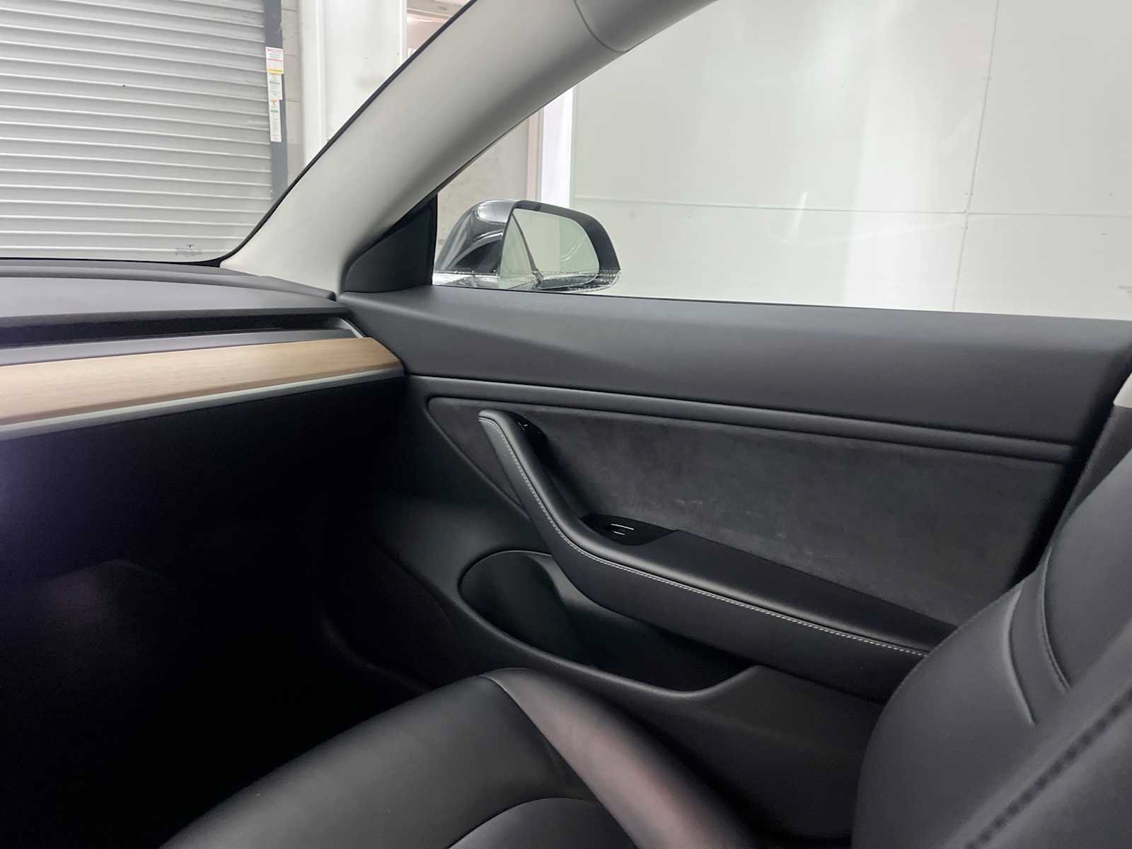 Used 2018 Tesla Model 3 Long Range RWD image 11