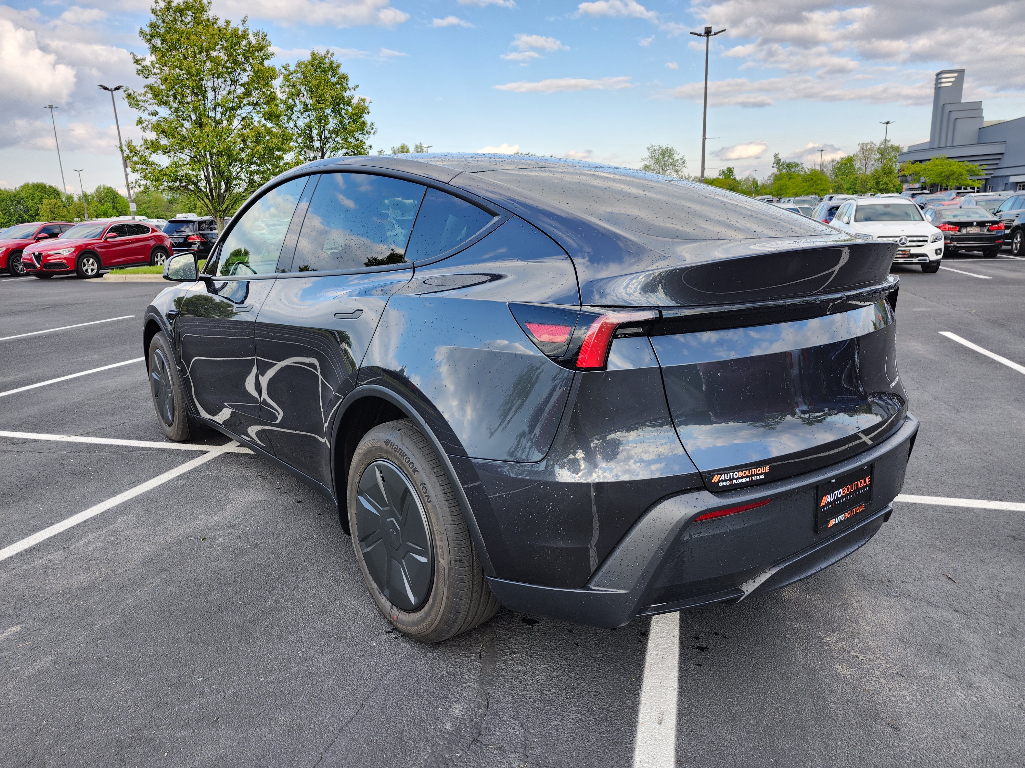 Used 2026 Tesla Model Y AWD image 12