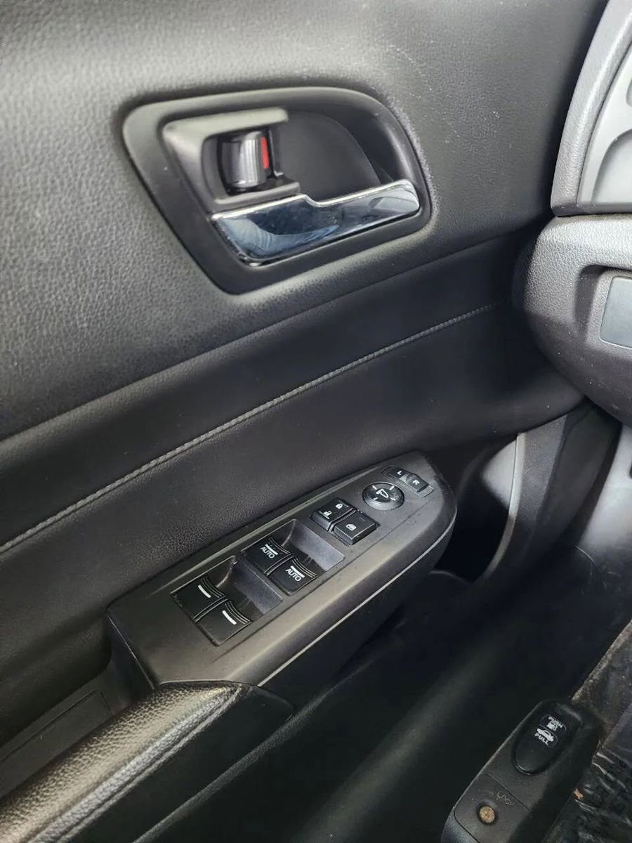 Used 2013 Acura ILX w/ Technology Package image 28