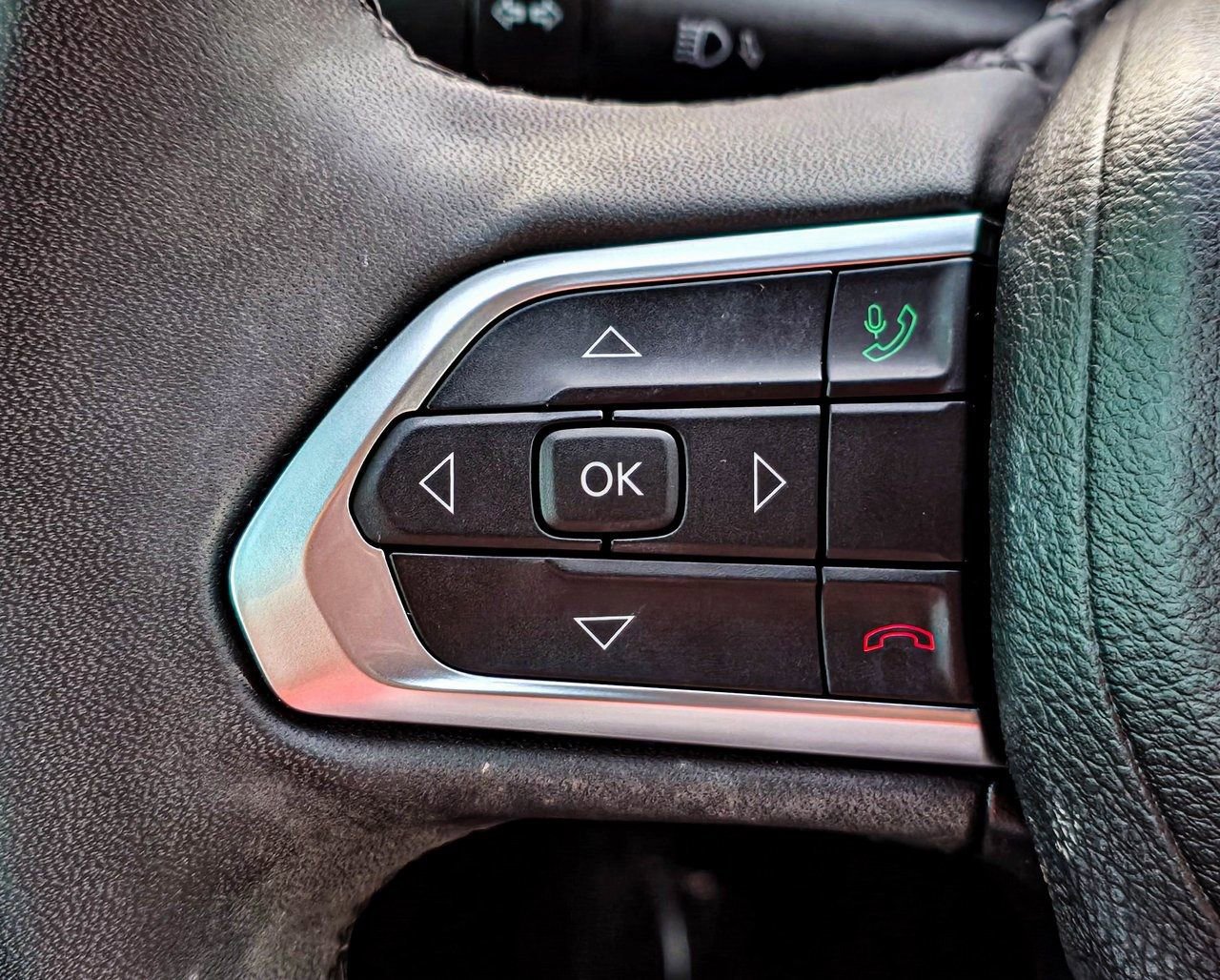 Used 2023 Jeep Compass Latitude w/ Convenience Group image 23