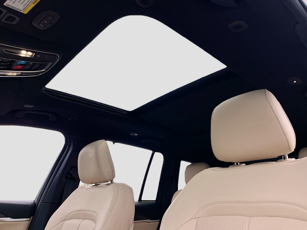 Certified 2025 Jeep Grand Cherokee Limited w/ Luxury Tech Group II image 21